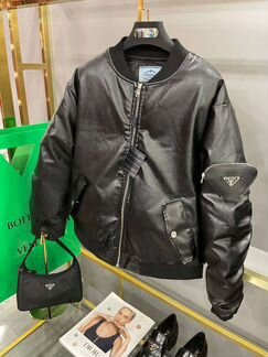 Брендовый бомбер