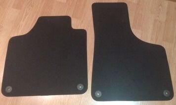 Новые передние коврики VAG 8P1 863 691 QJN (Audi)