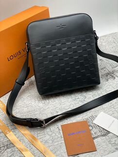 Месенджер Louis Vuitton