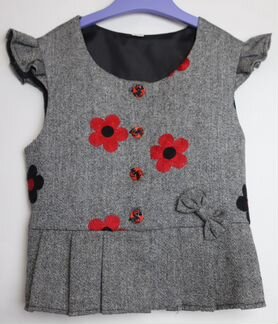 Костюм из шерсти с вышивкой