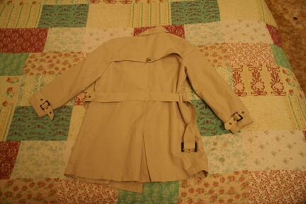 Плащ для девочки 134 р