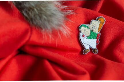 Брошь из бисера 