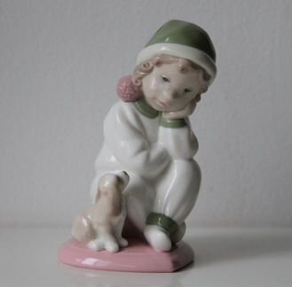 Lladro Девочка с щенком на сердечке