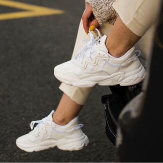 Кроссовки adidas ozweego женские