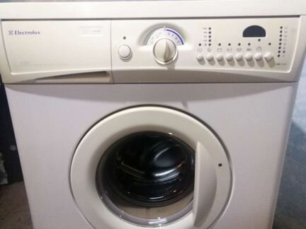 Стиральная машина 4,5кг Electrolux 355