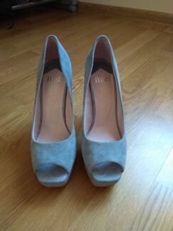 Голубые туфли
