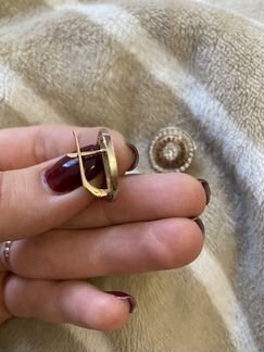 Золотые серьги