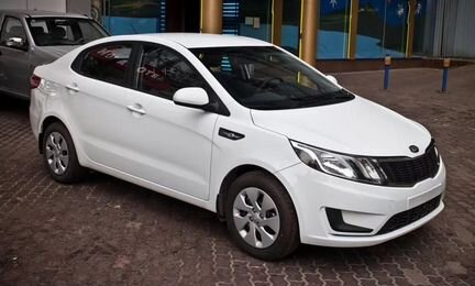 Крыло передний правый белый Kia Rio 2011+