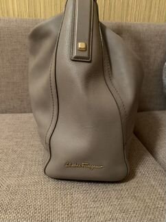 Сумка Salvatore Ferragamo в продаже до конца ноябр