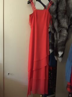 Красный. Цвет. Платье.Со стразами