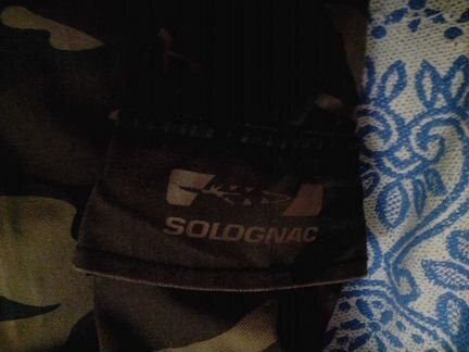 Костюм защитного цвета для рыбалки или охраны