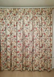 Штора в гостинную в английском стиле