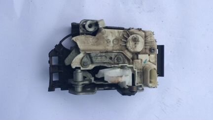 Замок передней правой двери Jeep Grand CherokeeWK2