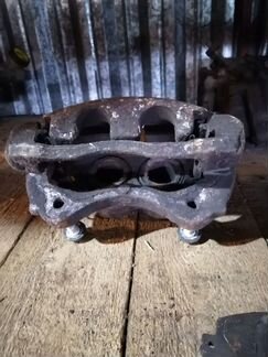 Суппорт передний Ford Transit 2006-2013