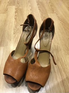 Босоножки See by Chloe