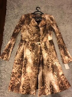 Плащ с леопардовым принтом