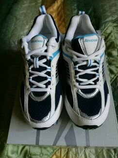 Кроссовки Reebok оригинал новые 37