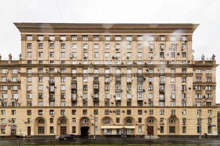 2-к квартира, 65 м², 10/12 эт.