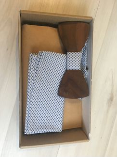 Подарочный набор из галстука бабочки и платка