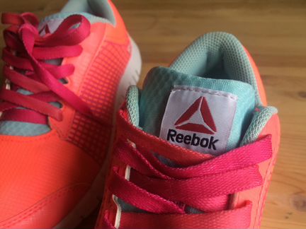 Новые кроссовки Reebok