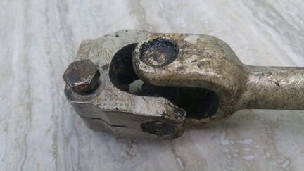 Рулевой карданчик для BMW E-30