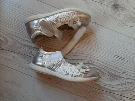 Туфли для девочки кожаные размер 23 новые