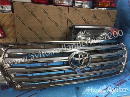 Решетка радиатора Land Cruiser 200 2012-2015 новая