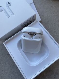 Наушники AirPods