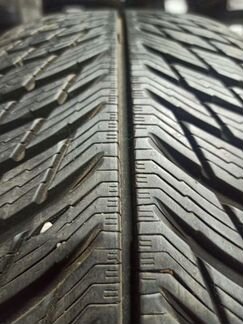 225/65/17 Michelin pilot alpin 5
