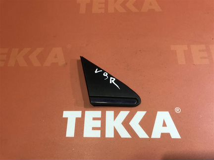 Накладка крыла правая Тойота Авенсис Т250