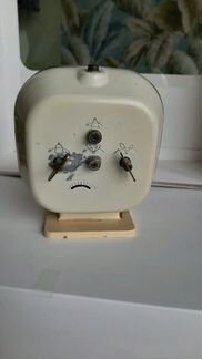 Часы будильник