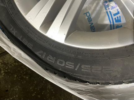 Hakkapelitta 8 bmw f30