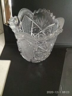 Хрустальная ваза
