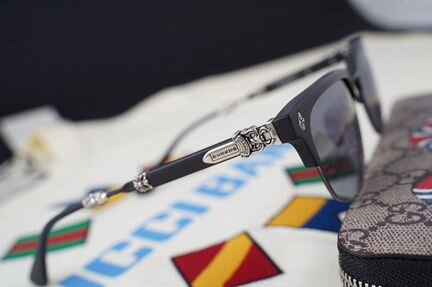 Солнцезащитные очки Chrome Hearts