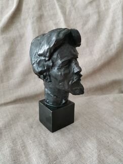 Бюст бронза