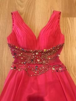 Праздничное платье на 42-44