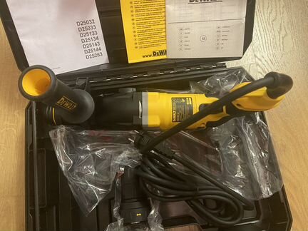 Перфоратор Dewalt D 25144 новый
