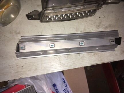 Накладка средней стойки левая Subaru Legacy BL5