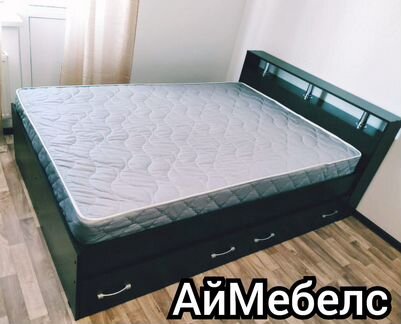 Кровать с матрасом