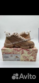 Кроссовки диор бежевые зима