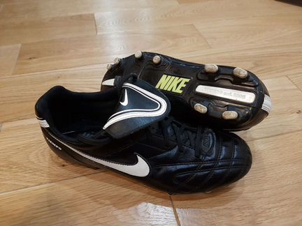 Бутсы футбольные Nike Tiempo 38