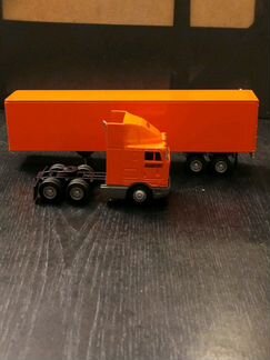 Грузовик International Pem 1/64