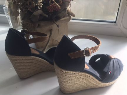 Босоножки Tommy Hilfiger размер 36