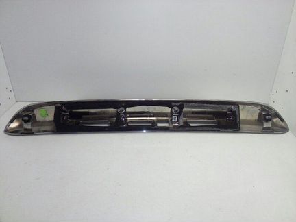 Накладка крышки багажника Renault Kaptur 1