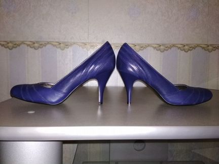 Новые синие туфли женские из натуральной кожи