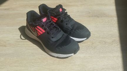 Nike кроссовки 35 р-р (22.5 см.)