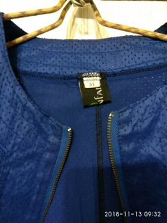 Ветровка женская