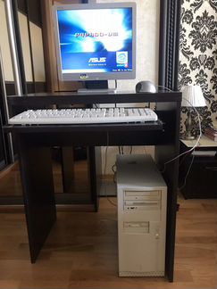 Компьютер и компьютерный стол