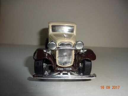 Форд.Машинка инерционная.Металл