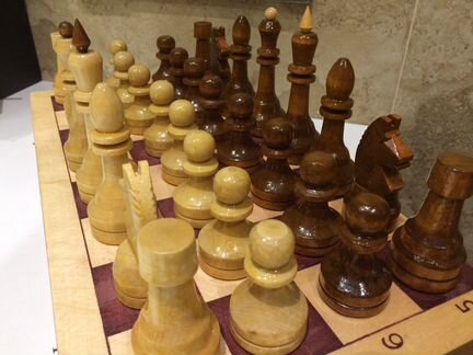 Шахматы дерево, обиходные. Абсолютно новые